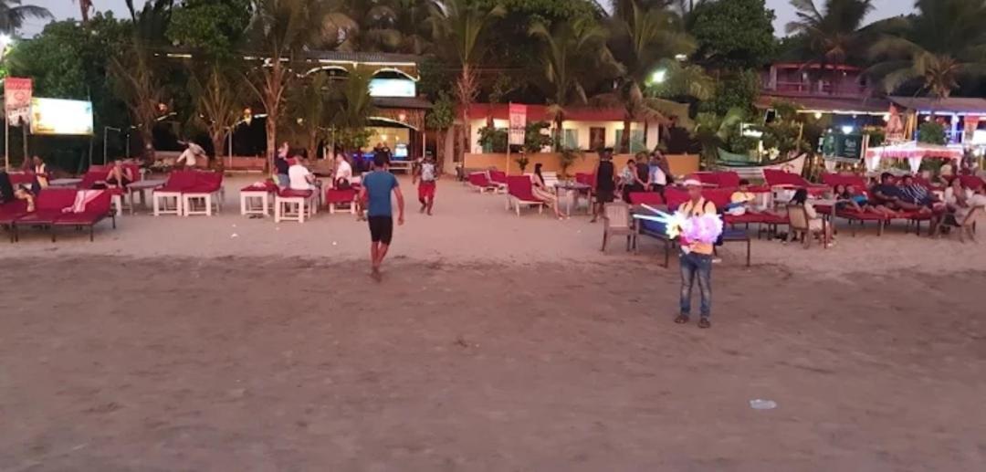 Hotel Cocks Town Arambol Exterior foto