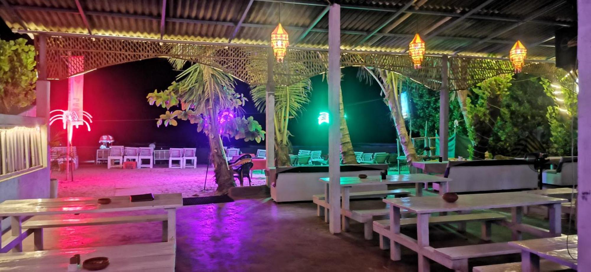 Hotel Cocks Town Arambol Exterior foto