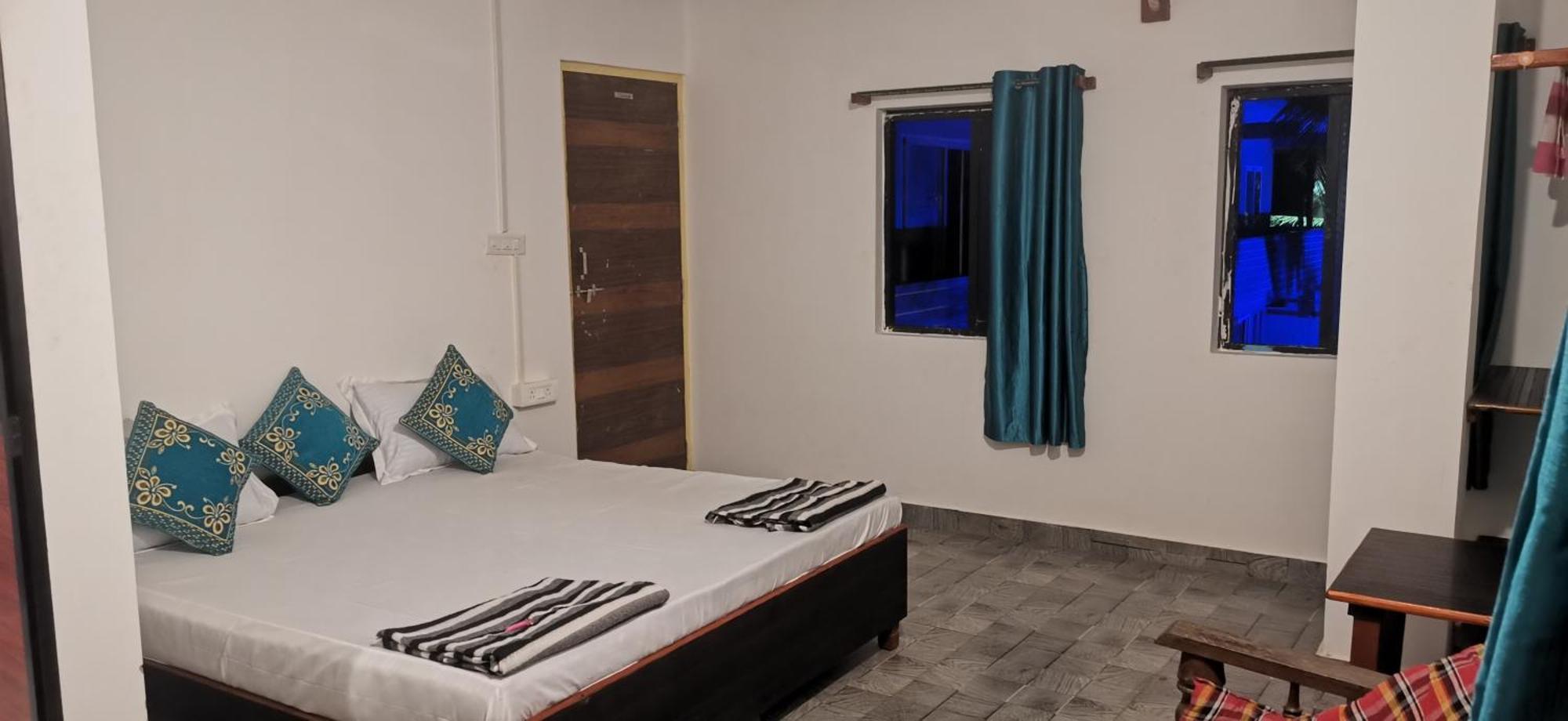Hotel Cocks Town Arambol Exterior foto